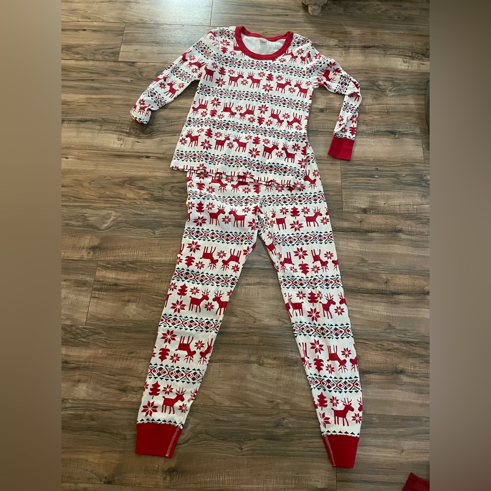 Adorable Hanna Anderson Christmas PJ’s-L (adult) excellent condition.